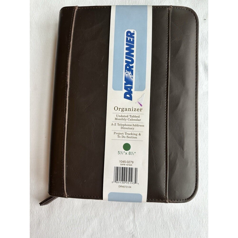 Day Runner 95695 5.5" X 8.5" 3-Ring 7 Hole Organizer Zippered Binder System NOS